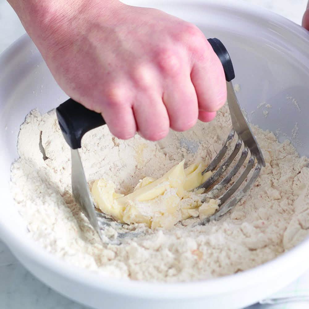 Professional Stainless Steel Heavy Pastry Cutter Dough Blender