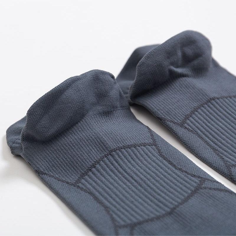 Professional Thin Anti-slip Breathable No Sweat Sports Marathon Basketball Yoga Running Socks For Athletic Men AND Women