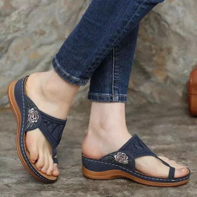 Retro Summer Women's Shoes Vintage Thick Heel Womens Sandals Lightweight Shoes For Women Open Toe Sandals Beach Flats Flip Flops Cross-Band Summer Hollow Out Flower Sandals