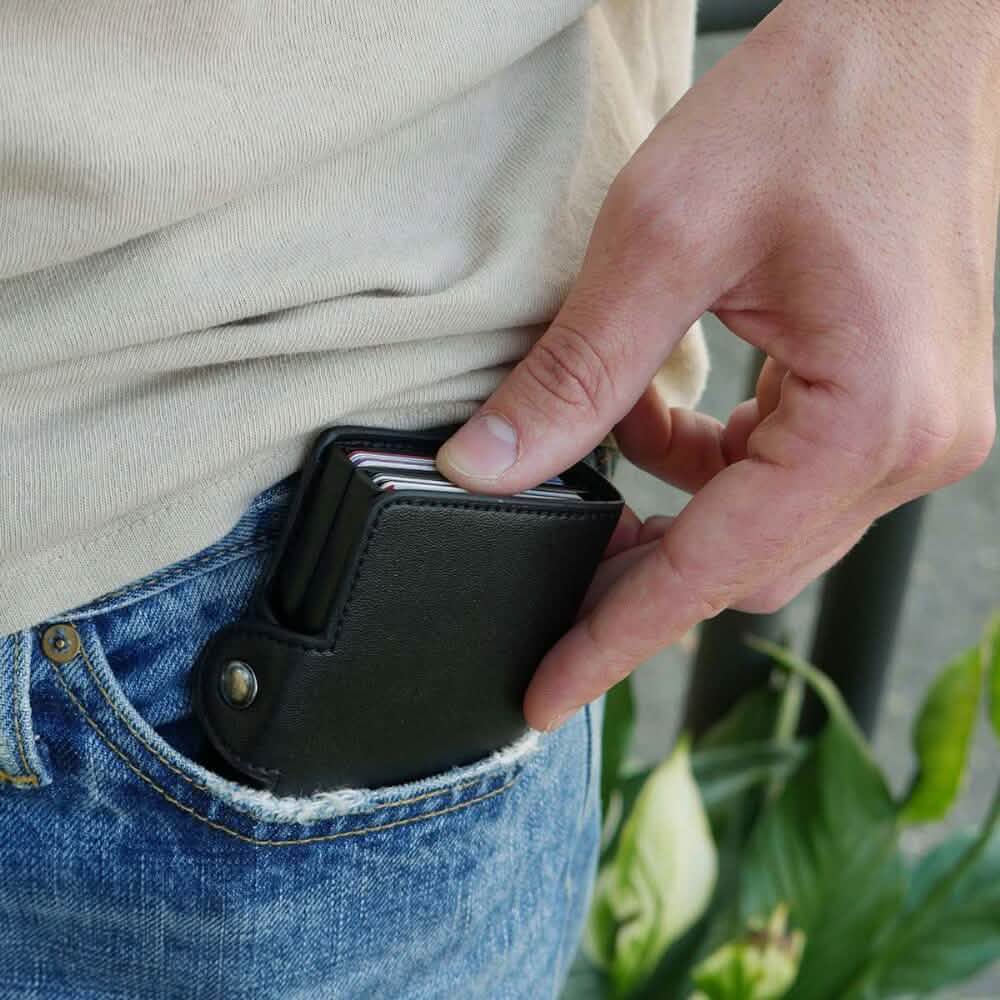 RFID-Blocking Cascading Quick Card Wallet