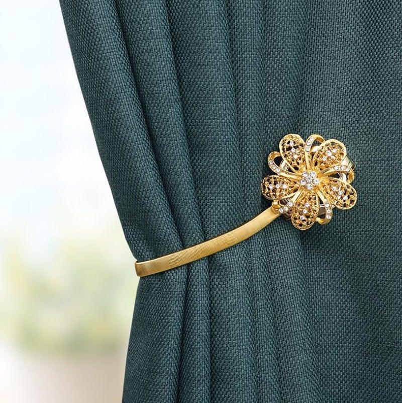 Shiny Flowers Magnetic Curtain Clip Tieback European Style Curtain Clasp Hanging Ball Rope Straps Home Decoration Accessories Crystal Curtain Magnetic Tieback Flower Curtain Clips Buckle with Stretchy Wire Rope For Home Office Decoration