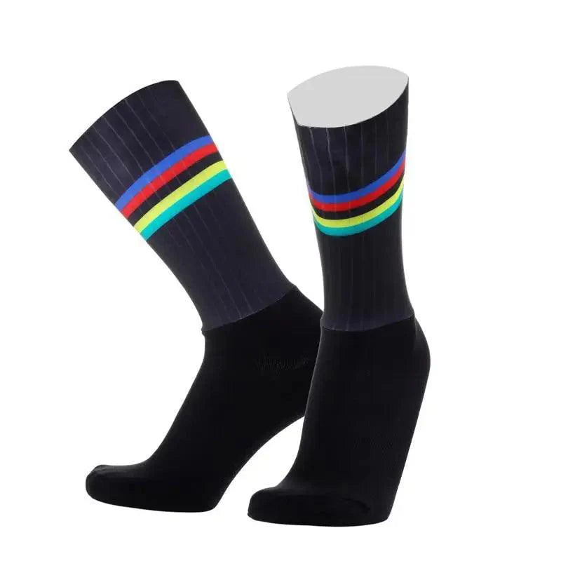 Simple Modern Design Anti Slip Silicone Cycling Socks  For Men Unique  Bicycle Running Socks Lightweight Breathable Sports Socks