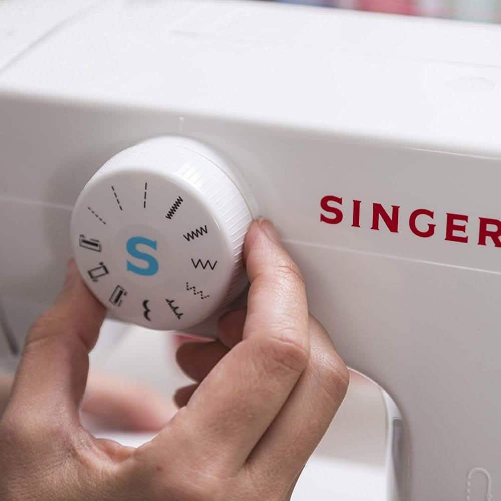 Singer Sewing Machine Start 1304 with 6 Built-In Stitches (Refurbished)