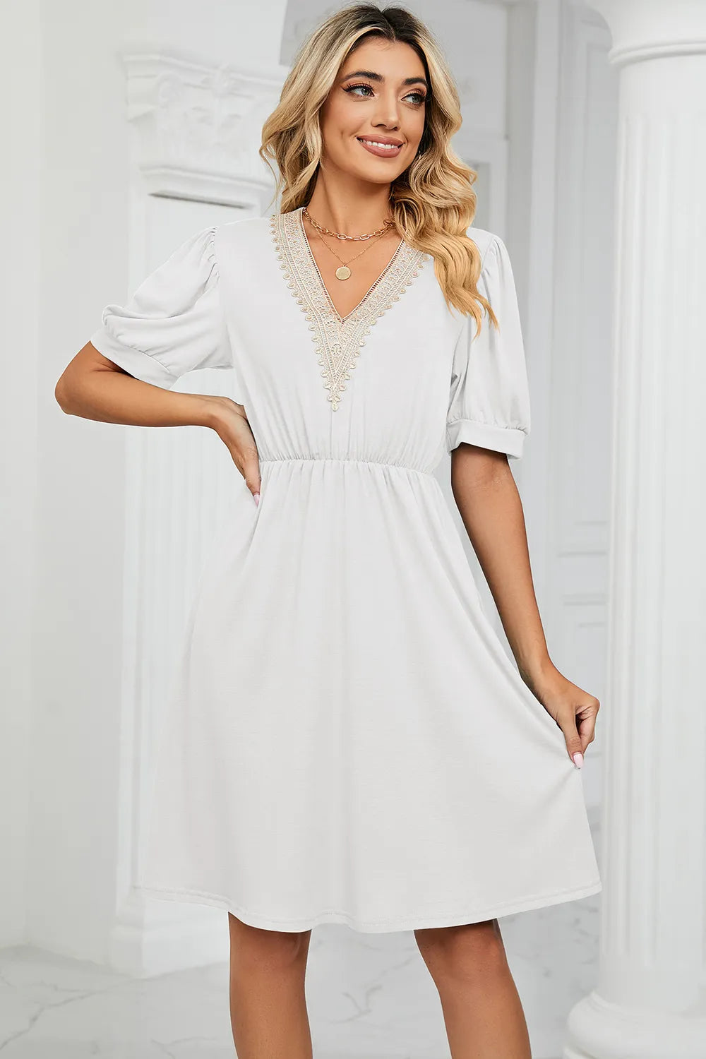 Solid color lace patchwork V-neck short sleeved pocket waist cinching dress