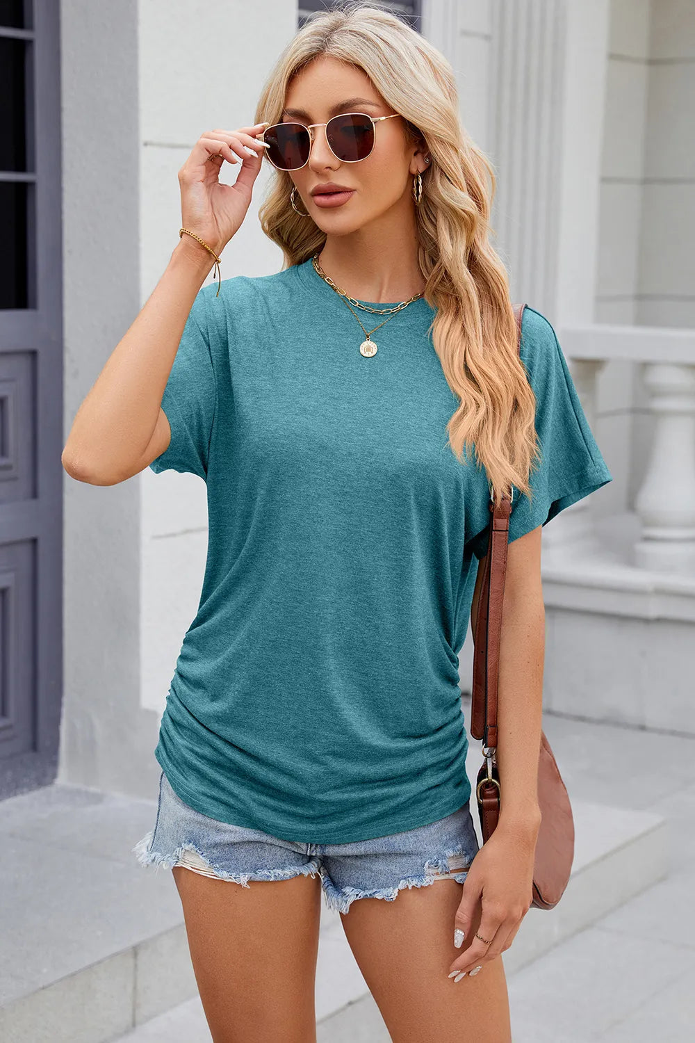 Solid color round neck loose short sleeved T-shirt top for women