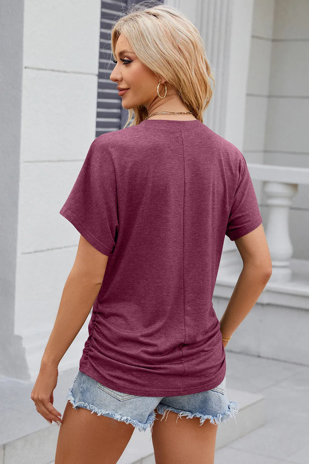 Solid color round neck loose short sleeved T-shirt top for women