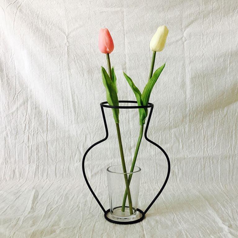 Style Retro Line Flowers Vase Frame Nordic Style Wall Hanging Metal Holder Modern Solid Home Decor Modern Rose Frame Clear Vase Planter Flower Holder Decorations for Wedding Living Room, Office Party