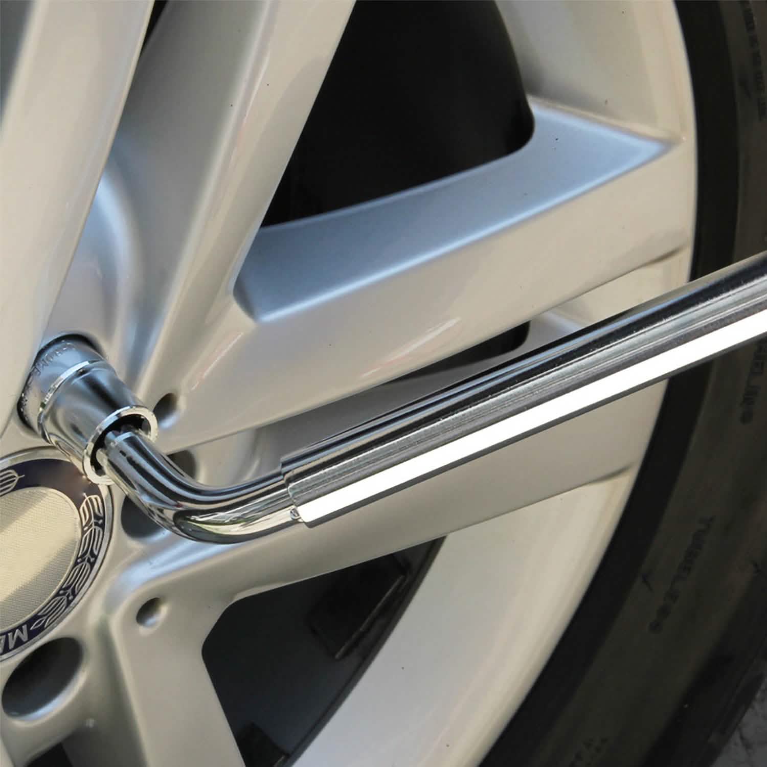 Telescoping Lug Wrench Extendable Tire Wheel Nut with CR-V Sockets