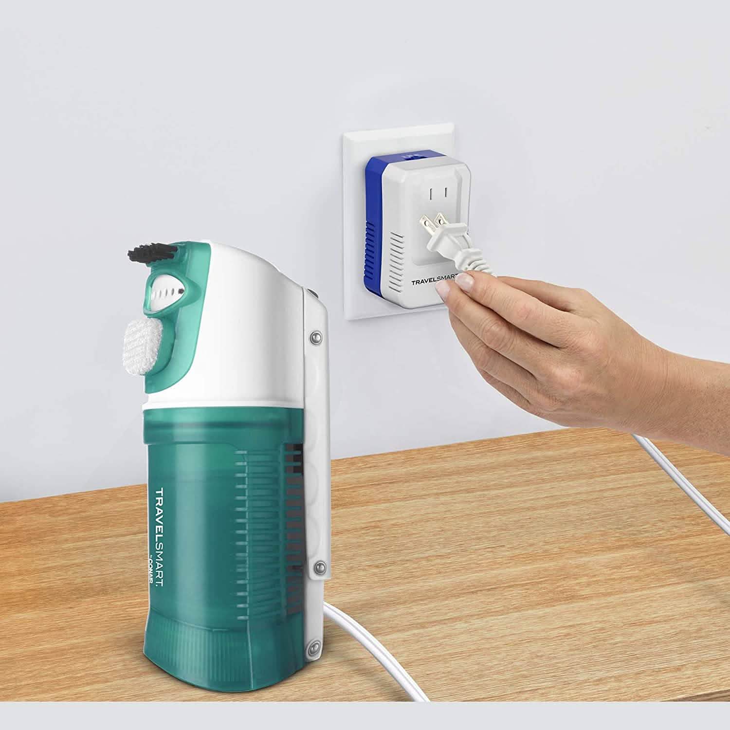 TRAVEL SMART Conair 450 Watt Dual Voltage Garment Steamer