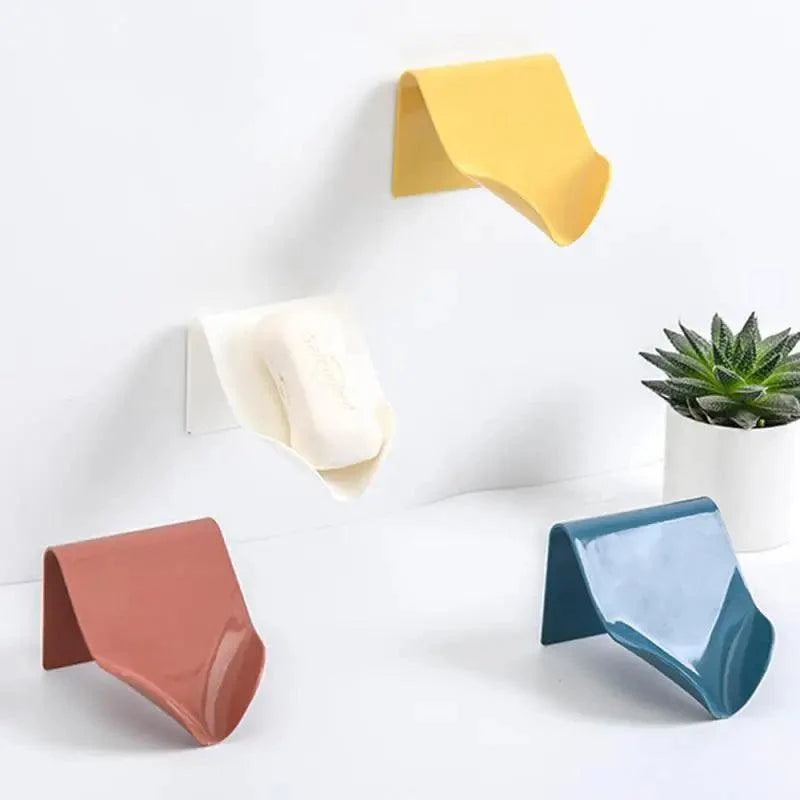 Wall-suction Drain Soap Dish Decorative Drainage Soap Holder Soap Holder Storage Container Home Bathroom Kitchen Accessories Self Adhesive Soap Drain Rack Soap Holder with Hook Wall Mount Soap Dish with Hook Sponge Soap Draining Tray Plate