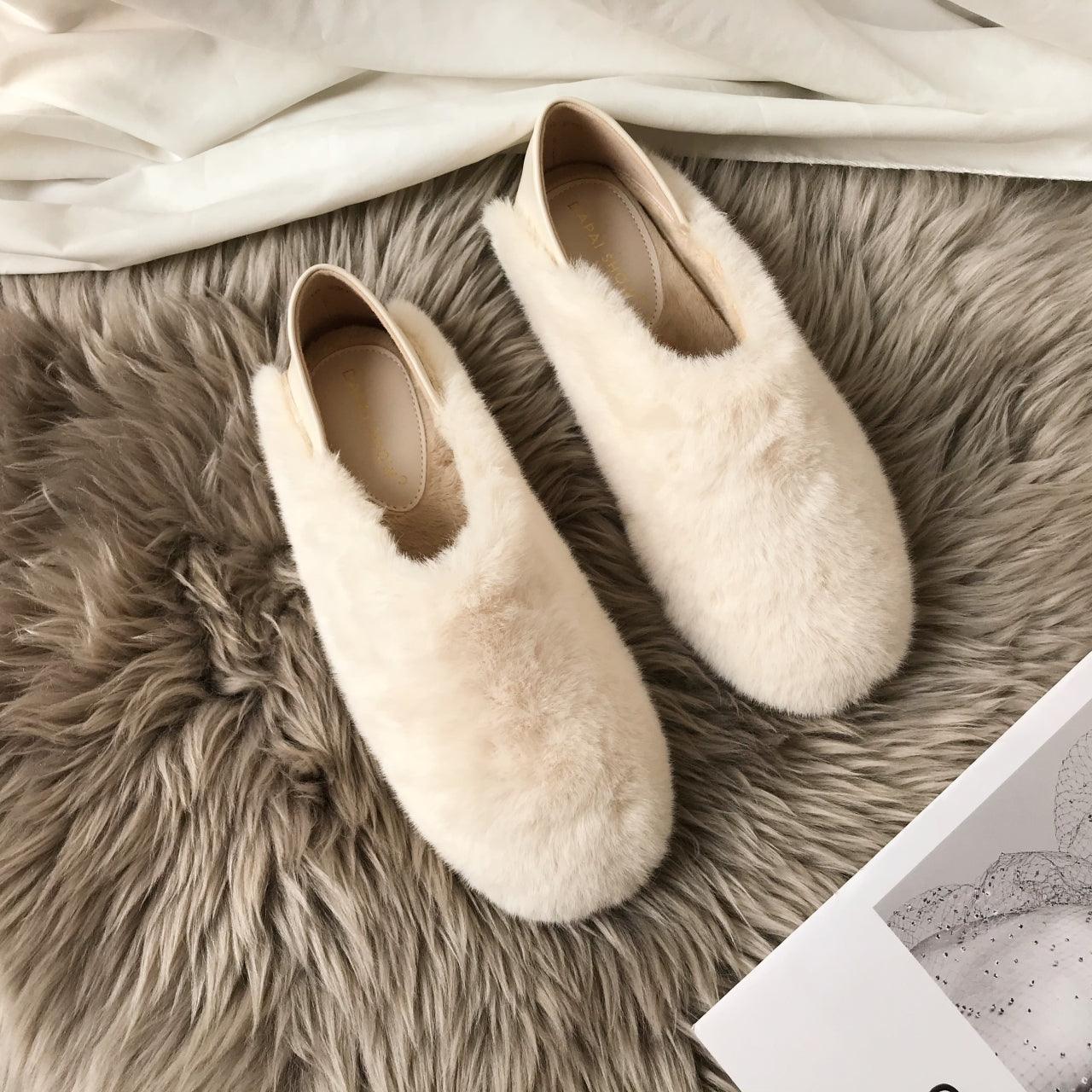 Warm Fur Loafers Women Winter Shoes Indoor Furry Flats Round Toe Fluffy House Warm Wool Slippers Memory Foam Anti-Skid Sole House Shoes Indoor Outdoor Slippers