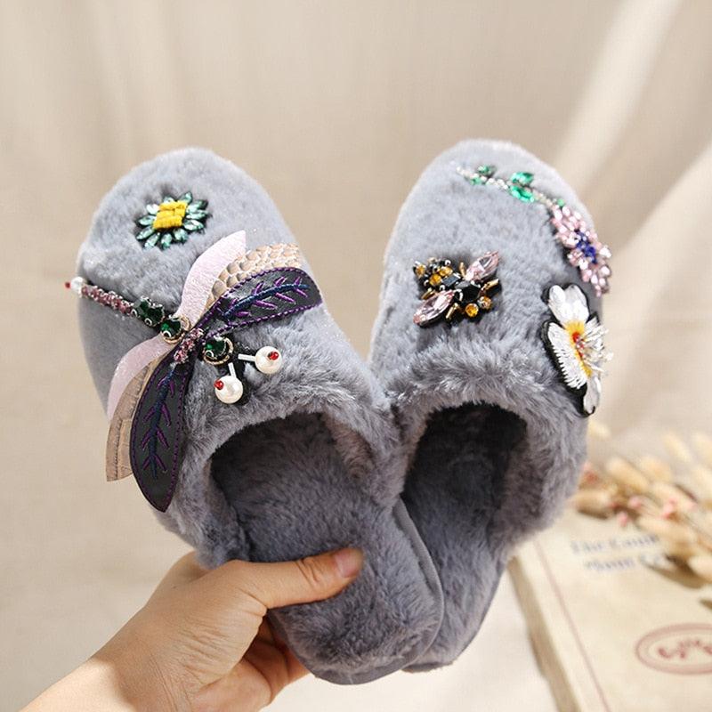 Winter Women Slippers Warm Plush Luxury Flip Flops Fur Slides Flat Lightweight Soft Indoor Slippers Soft Warm Memory Foam Slippers Faux Fur Lined Fluffy Slip On House Shoes
