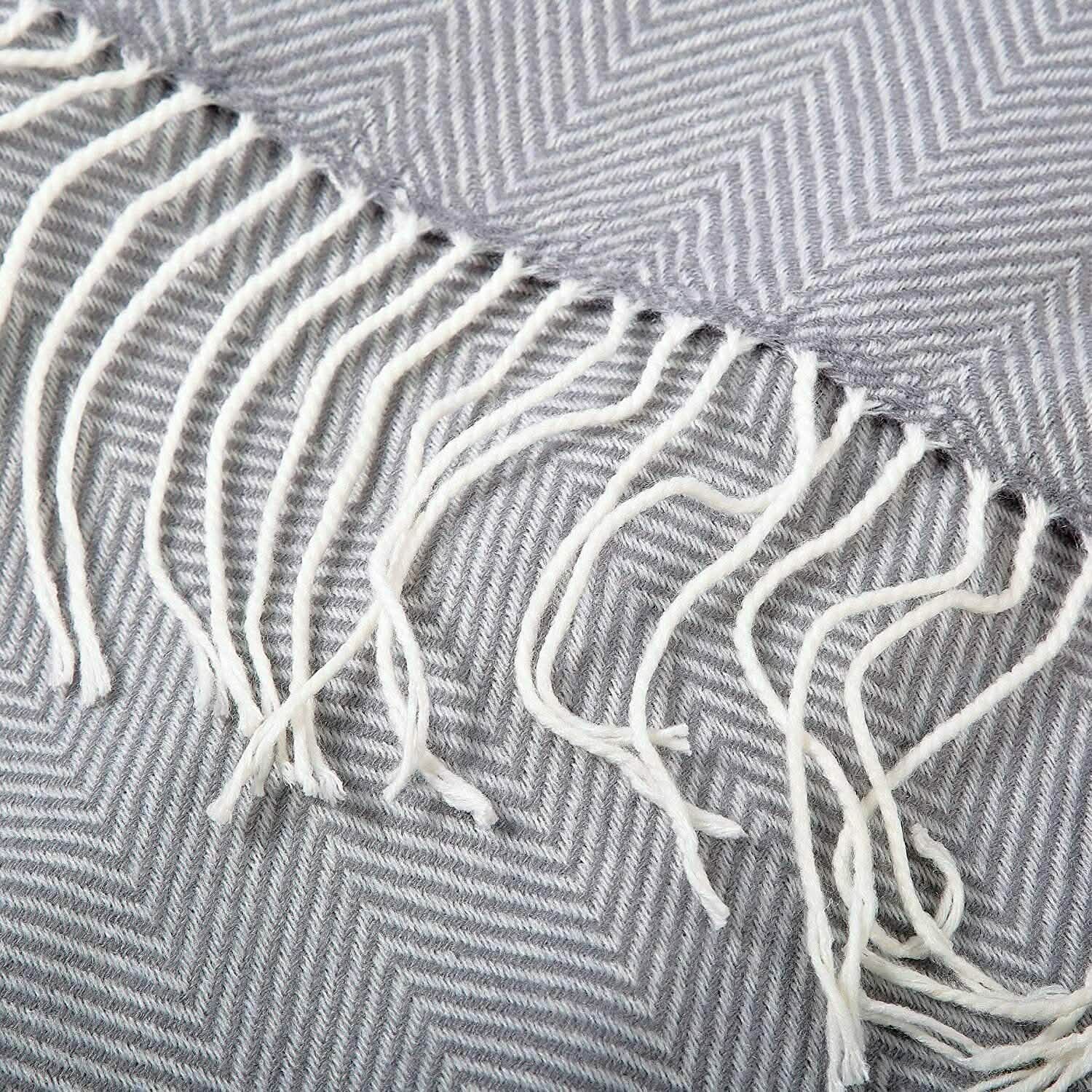 Wisley Home 100% Acrylic Chevron Pattern Throw
