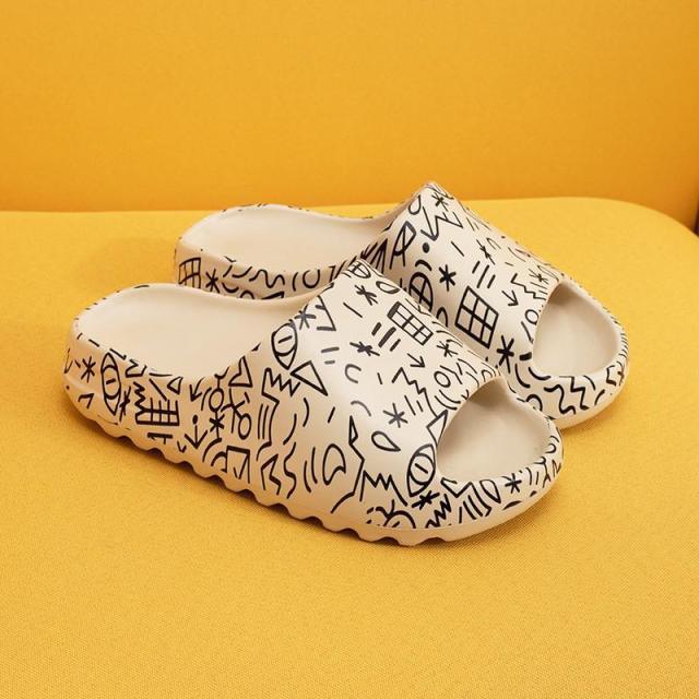 Women Platform Flat Slippers Outdoor Flip Flops Summer Beach Fashion Indoor Slippers Unisex Men Non-slip Slides Thick Sole Home House Cloud Cushion Sandals For Indoor And Outdoor