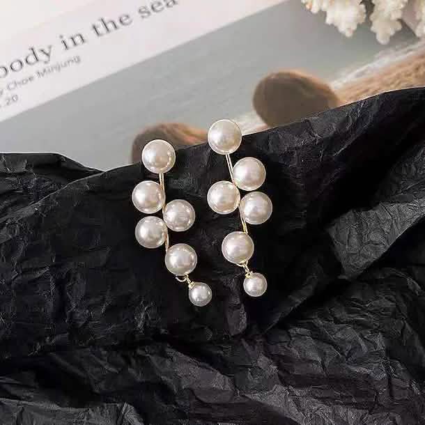 Women's Pearl Alloy Stud Earrings